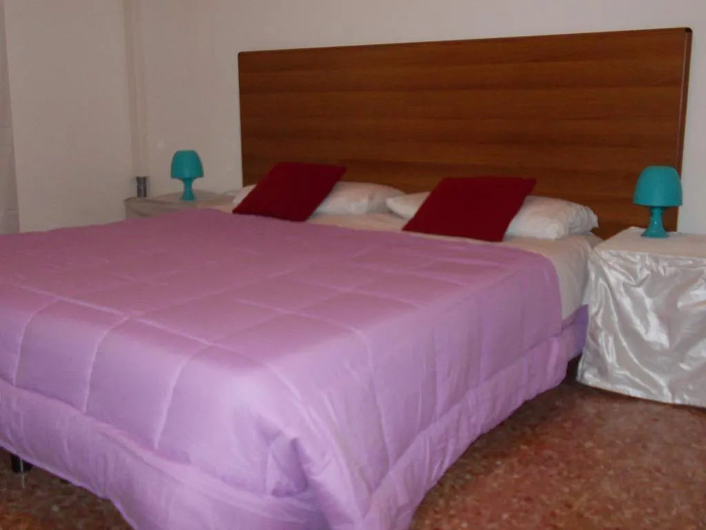 Travellers Lodge Bed & Rooms Treviso Frühstückspension
